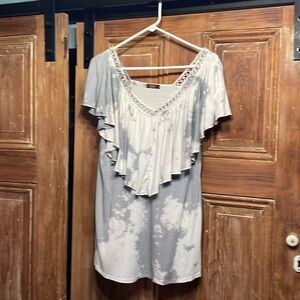 Women’s Tea Party gray and white shirt size medium